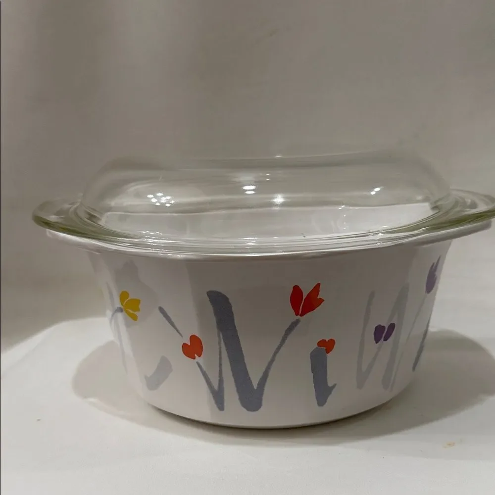 Studio Nova White Casserole Dish  Vibrant Floral Accents Clear Glass Lid Japan